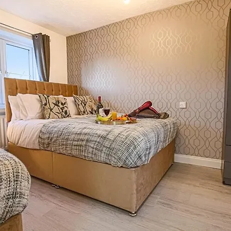 Cosy 3 Bed House To Bicester Outlet For Big Group By Platinum Key Properties Exterior foto