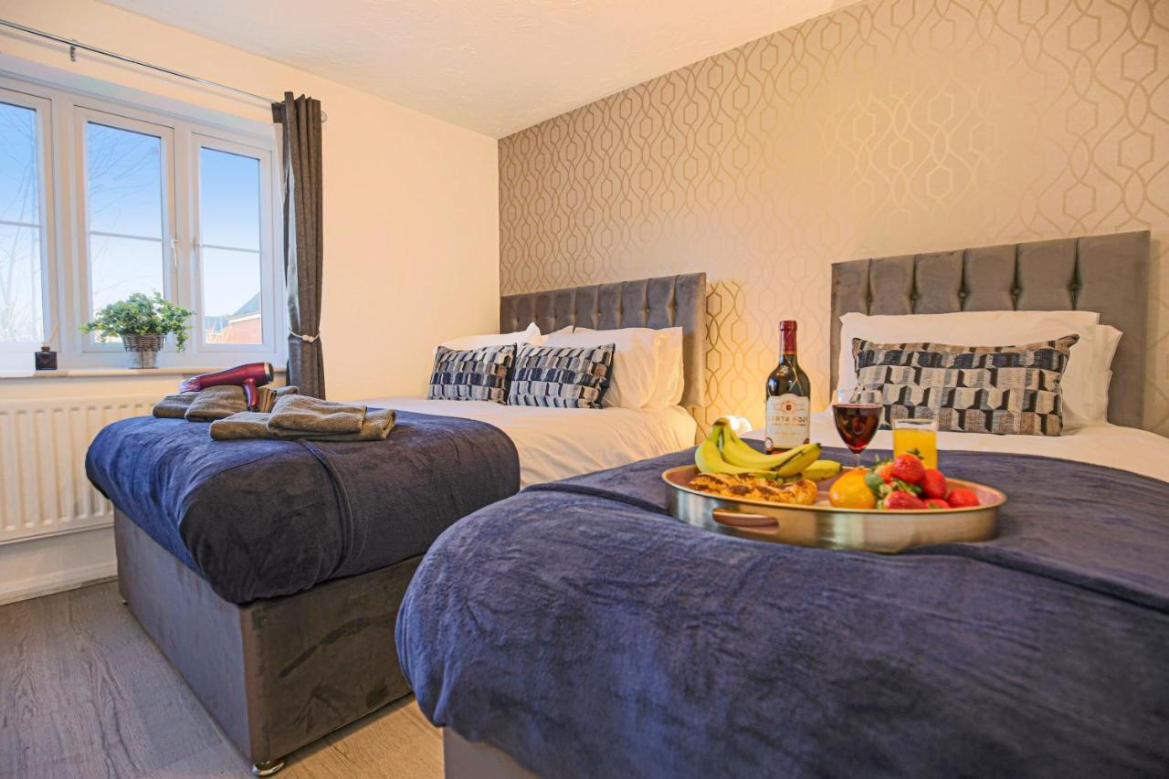 Cosy 3 Bed House To Outlet For Big Group By Platinum Key Holiday home *
