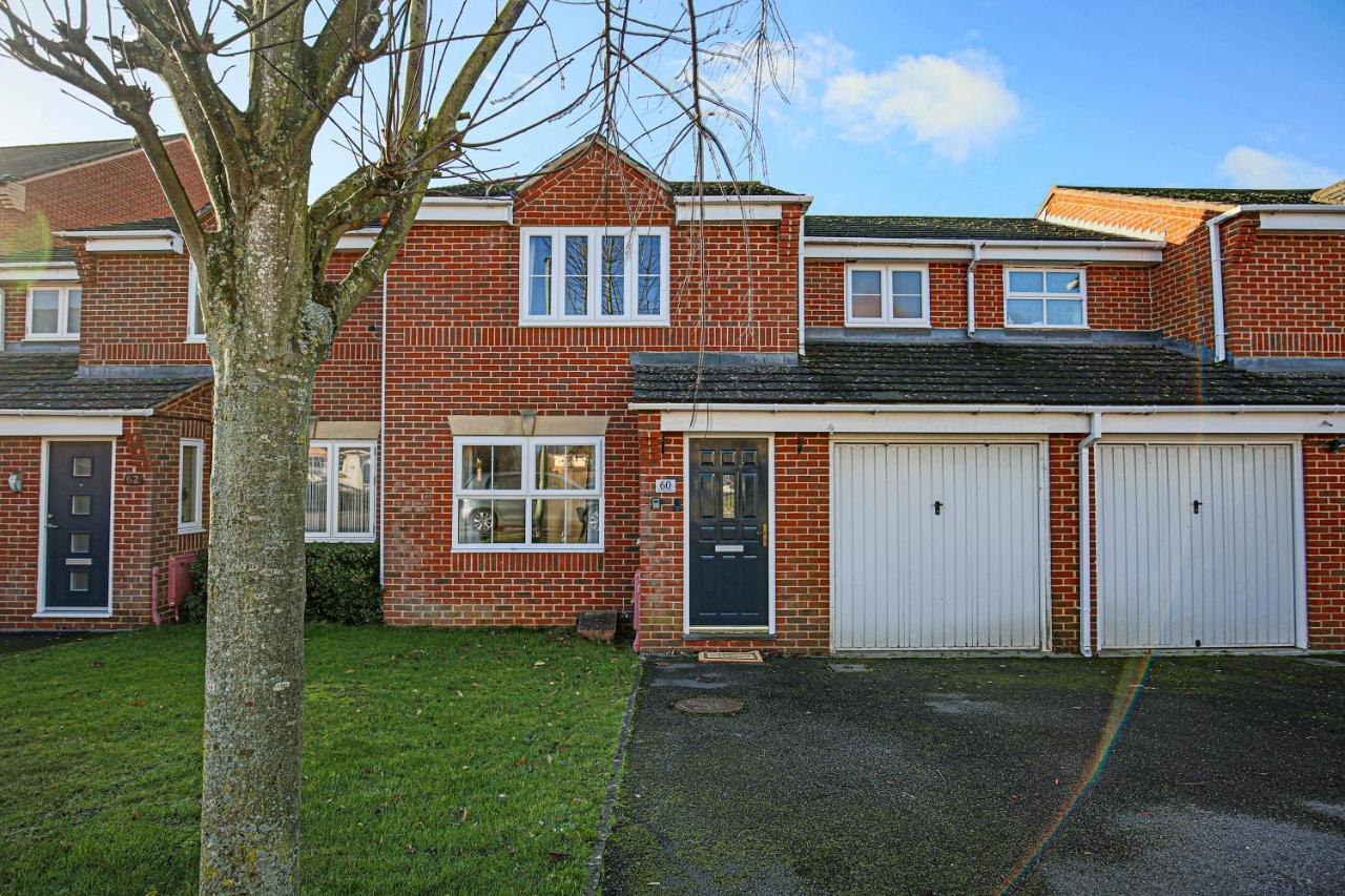 Cosy 3 Bed House To Outlet For Big Group By Platinum Key * Bicester