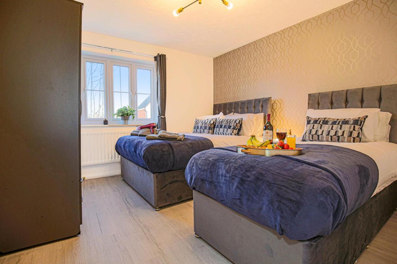Holiday home Cosy 3 Bed House To Outlet For Big Group By Platinum Key Bicester