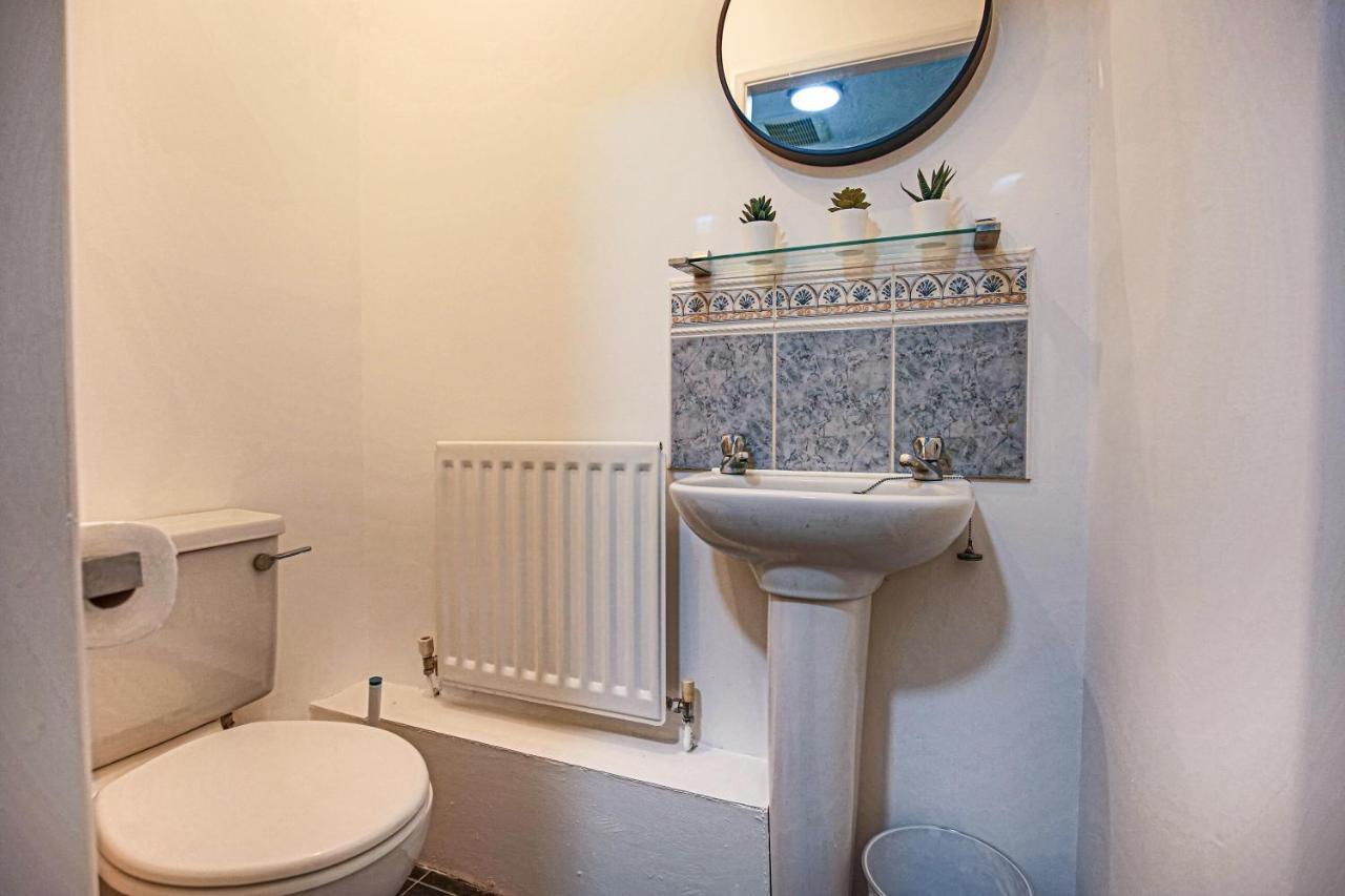 Casa de Férias Cosy 3 Bed House To Outlet For Big Group By Platinum Key Bicester
